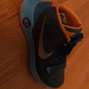 Kevin Durant trey 5’s